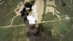дым от пожара после атаки дронов в Пермском крае