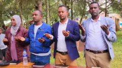 Aangawoonni Aanaa Geeraa qonnaan bultoota hiraarfaman qaamaan gandicha dhaquun ''dhaabatanii dhiifama gaafachuu'' aanichi beeksiseera 