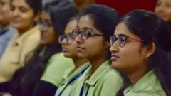 విద్యార్థి, బాలిక
