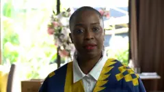 Souadou Niang, femme de ménage, elle devient plus tard directrice d'hôtel