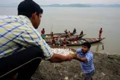 Preocupa el impacto que la represa pueda tener en las comunidades que viven río abajo.