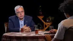 Mahmoud Reza Aghamiri, Rais wa Chuo Kikuu cha Shahid Beheshti na "mwanasayansi wa nyuklia", anazungumza kuhusu siku za Vita vya Siku Kumi na Mbili kati ya Israel na Iran.