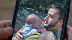 પરિવારના સંતાન સાથે રિફની તસવીર 