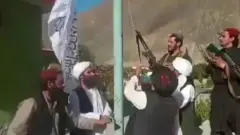 El Talibán difundió un video en el que se ve a sus militantes izando su bandera en Panjshir.