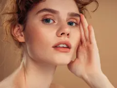 माशाच्या वीर्याचं इंजेक्शन ते पक्ष्यांची विष्ठाः त्वचेच्या आरोग्यासाठी लोक असं का करतात?