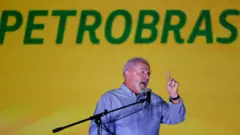 O presidente Lula fala à imprensa durante o lançamento da Seleção Cultural Petrobras 2024, no Museu de Arte Moderna do Rio de Janeiro, no dia 23 de fevereiro de 2024