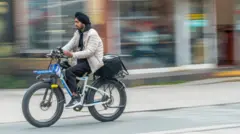 'आम्हाला कामातून वेळ मिळत नाही, मग खलिस्तानवर कधी बोलणार?' canada sikh
कॅनडामध्ये काम करणारा शीख माणूस