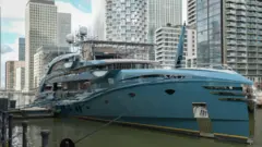 俄罗斯超级游艇“Phi”被扣伦敦心脏地带，背后故事是什么？