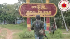 ချင်းတွင်းမြစ်ဘေးက ကနီ မြို့ပေါ်မှာ ဘာလို့ထိုးစစ်ဆင်နေတာလဲ