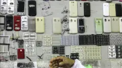 کارخانه تولید موبایل