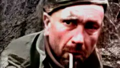 Розстріл українського військового. Хто на відео