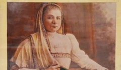 મૅડમ કામાનું આ પેન્ટિંગ પુણેની કેસરી મરાઠા લાઇબ્રેરીમાં જોવા મળે છે