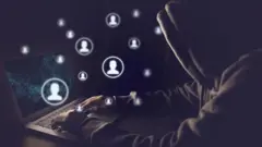 ኣብ ቅድሚ ኮምፒዩተር ኰፍ ዝበለ ሰብ