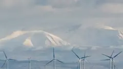 Robin Rig vetro park i obronci Kambrijskih planina posmatrano sa tačke Balkari, pokrajna Damfriz i Galovej.