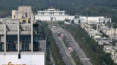 पाकिस्तान सरकार ने इस्लामाबाद में एक फाइव स्टार होटल बुक किया है