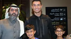 Kiristiyaanoo Ronaaldoo maatii isaa waliin yoo simatamu