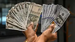 બીબીસી ગુજરાતી ભારત ચલણ રૂપિયો અમેરિકન ડૉલર મોંઘવારી ફોરેન એજ્યુકેશન