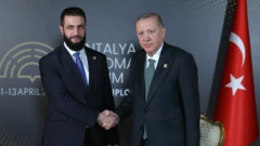الرئيس التركي رجب طيب أردوغان، ورئيس المرحلة الانتقالية في سوريا، أحمد الشرع.