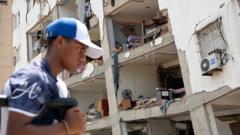 Qué puede aprender Venezuela de Chile, Japón y otros países sobre los edificios resistentes a los terremotos que colocan "sobre patines"