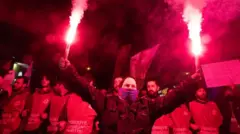  రాజధాని అంకారాలో ఈ నెల 23న జరిగిన ఘర్షణలో పాల్గొన్న నిరసనకారులు 