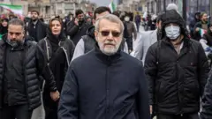 Larijani yeroo dhumaaf hiriira guyyaa Quds Tehran keessatti ummata duratti tibbana mul'atee ture