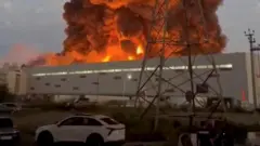 Bodega con un incendio en Rusia