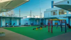 Una aldea de "microcasas" en Sao Paulo, Brasil 