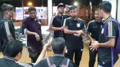 ফুটবল, বিমান, বাংলাদেশ