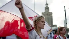 لماذا يكرة البولنديون الالتزام بالقواعد؟