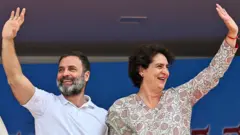 રાહુલ ગાંધી-પ્રિયંકા ગાંધી 