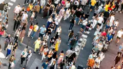 حشد من الناس