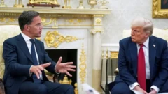 Mark Rute i Donald Tramp pred novinarima govore o vojnoj pomoći Ukrajini 14. jula