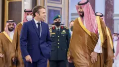 Cumhurbaşkanı Macron, Prens Muhammed’i Aralık’ta Cidde’de görmüştü