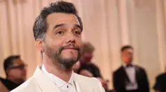 2026年1月11日、カリフォルニア州ビバリーヒルズのビバリー・ヒルトン・ホテルで開催された第83回ゴールデン・グローブ賞に出席するブラジル人俳優兼プロデューサーのワグナー・モウラ(写真:マイケル・トラン/AFP、ゲッティイメージズ経由)