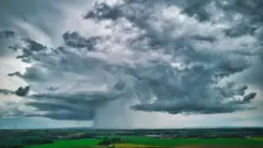 બીબીસી ગુજરાતી વરસાદ ચોમાસું ડેમ પૂર હવામાન 