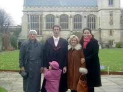 Santiago Schnell e su familia em Oxford.