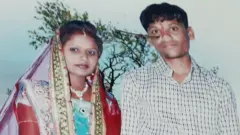 મૃતક મહેશ અને તેમનાં પત્ની કાજલ