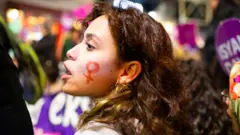 مظاهرة في تركيا ضد العنف ضد المرأة