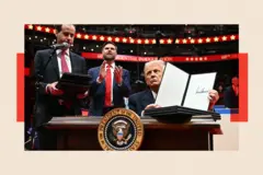El presidente de EE.UU., Donald Trump, sostiene una orden ejecutiva que anuncia el retiro de EE.UU. del Acuerdo de París