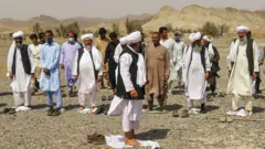 فعالان محلی نگران گسترش کویید ۱۹ از شهرها به روستاهای دورافتاده هستند