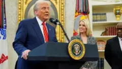 Trump ya yi wa manema labarai ƙarin haske.