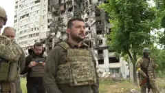 Volodymyr Zelensky in Kharkiv