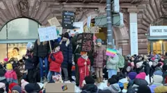 Qiyaastii rubuc milyan qof ayaa ka qayb galay bannaanbaxyo ka dhacay guud ahaan dalka Jarmalka,