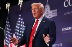 minh họa ông Trump 