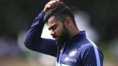 দিওয়ালি উদযাপন সম্পর্কে এক টুইট করে সমালোচনার মুখে পড়েছেন বিরাট কোহলি