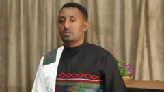 አቶ ንጉሤ የአለልቱ ወረዳ አስተዳዳሪ የነበሩ ሲሆን የወጫሌ ወረዳ አስተዳደር ሆነው የተሾሙት ከሁለት ሳምንት በፊት ነበር።