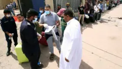 يبلغ عدد المصريين في الكويت نحو نصف مليون شخص