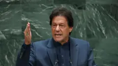 इम्रान खान 