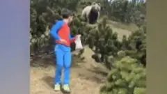 Dečak i medved