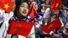 Thế hệ trẻ Việt Nam quan tâm hội nhập thế giới
